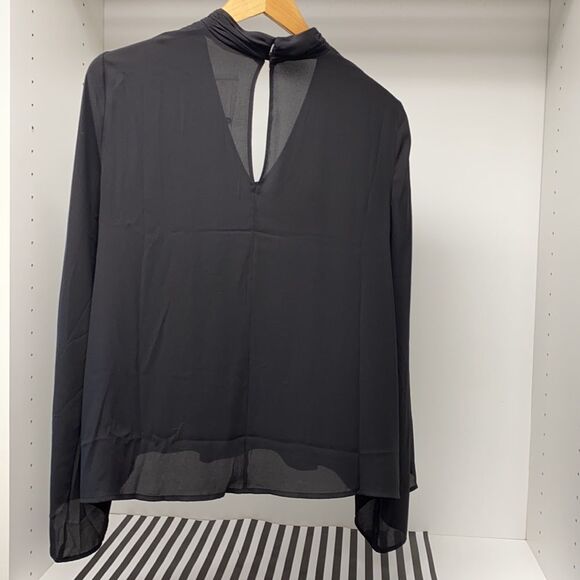 Stitch Fix Lush Black Blouse Size Small NWT - Picture 2 of 3